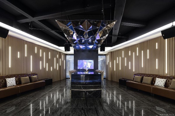 成都老街茶馆：隐匿市井的养生休闲胜地(成都老茶馆一条街)